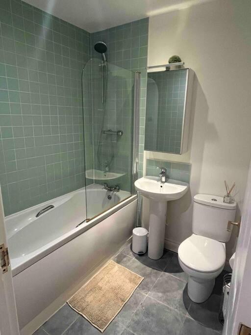 Town Centre Apartment With Parking Валингфорд Экстерьер фото
